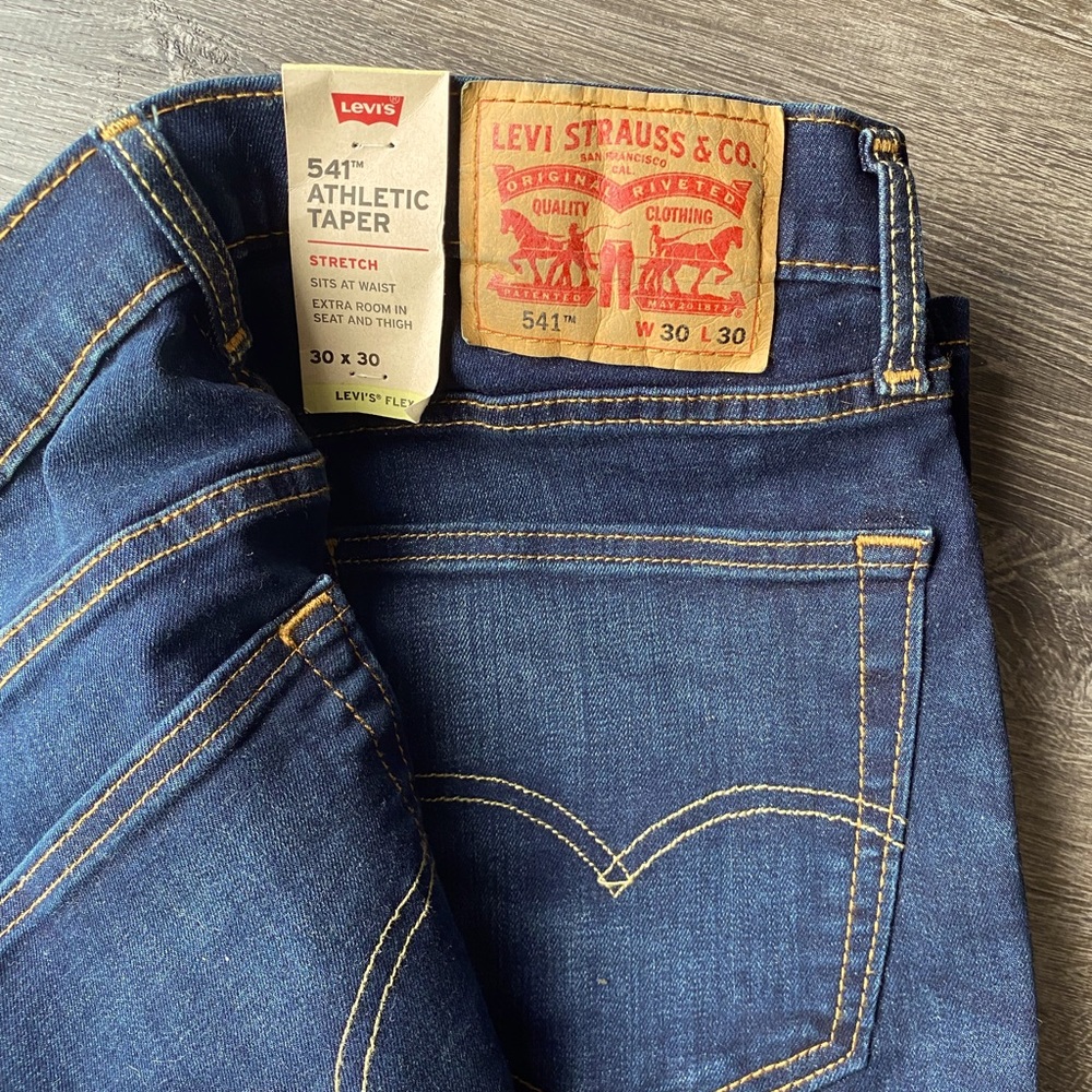 Levi’s men’s jeans with tags